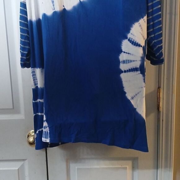 Thomas & Olivia royal blue and white tie dye tunic with rhinestones Sz 2X - Picture 5 of 7